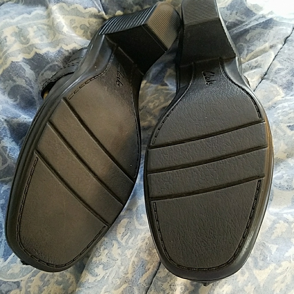 Clark's clogs - Picture 3 of 3